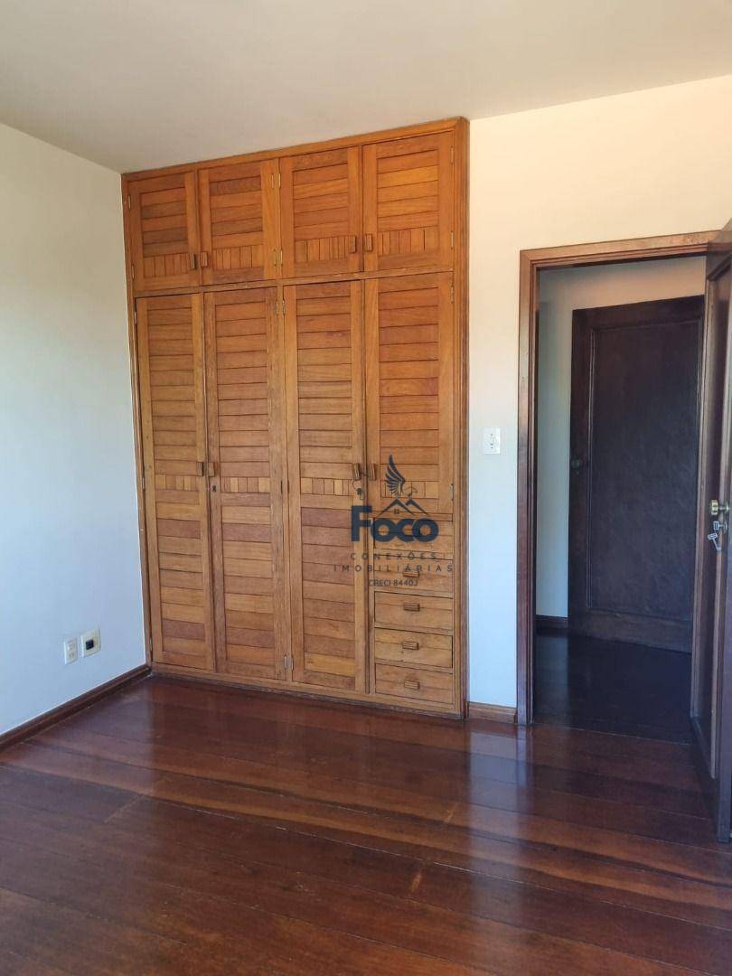 Apartamento à venda com 3 quartos, 180m² - Foto 8