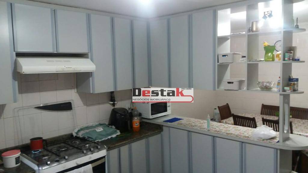 Sobrado à venda com 4 quartos, 185m² - Foto 4