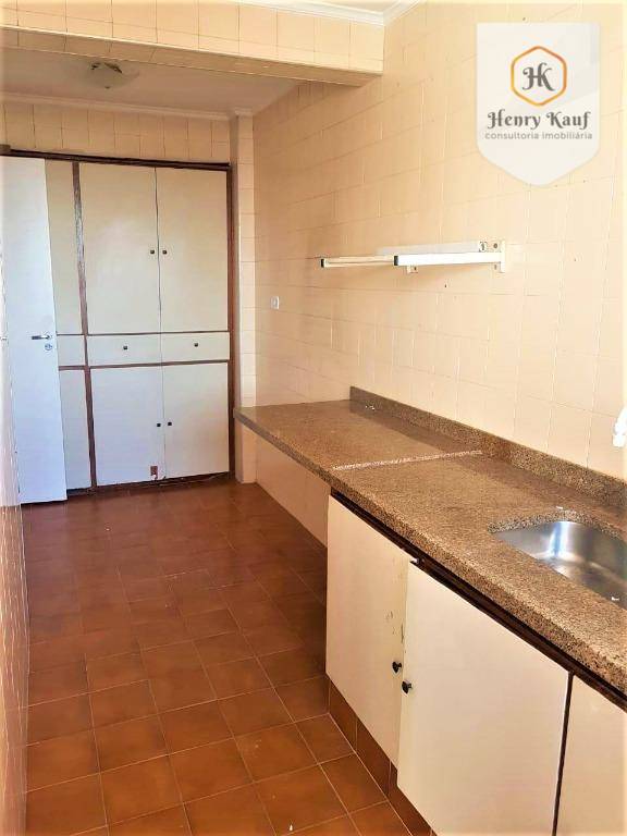 Apartamento à venda com 2 quartos, 67m² - Foto 3