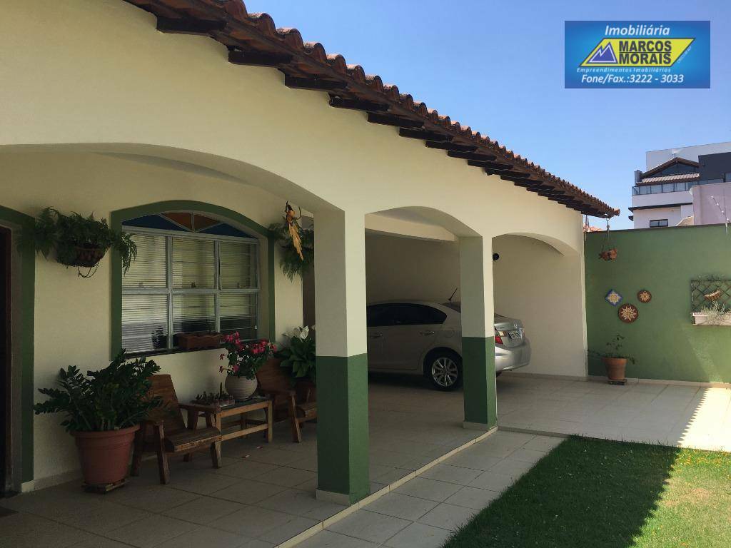 Casa à venda e aluguel com 3 quartos, 180m² - Foto 4