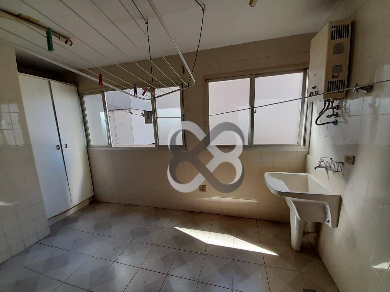 Apartamento à venda com 3 quartos, 140m² - Foto 13