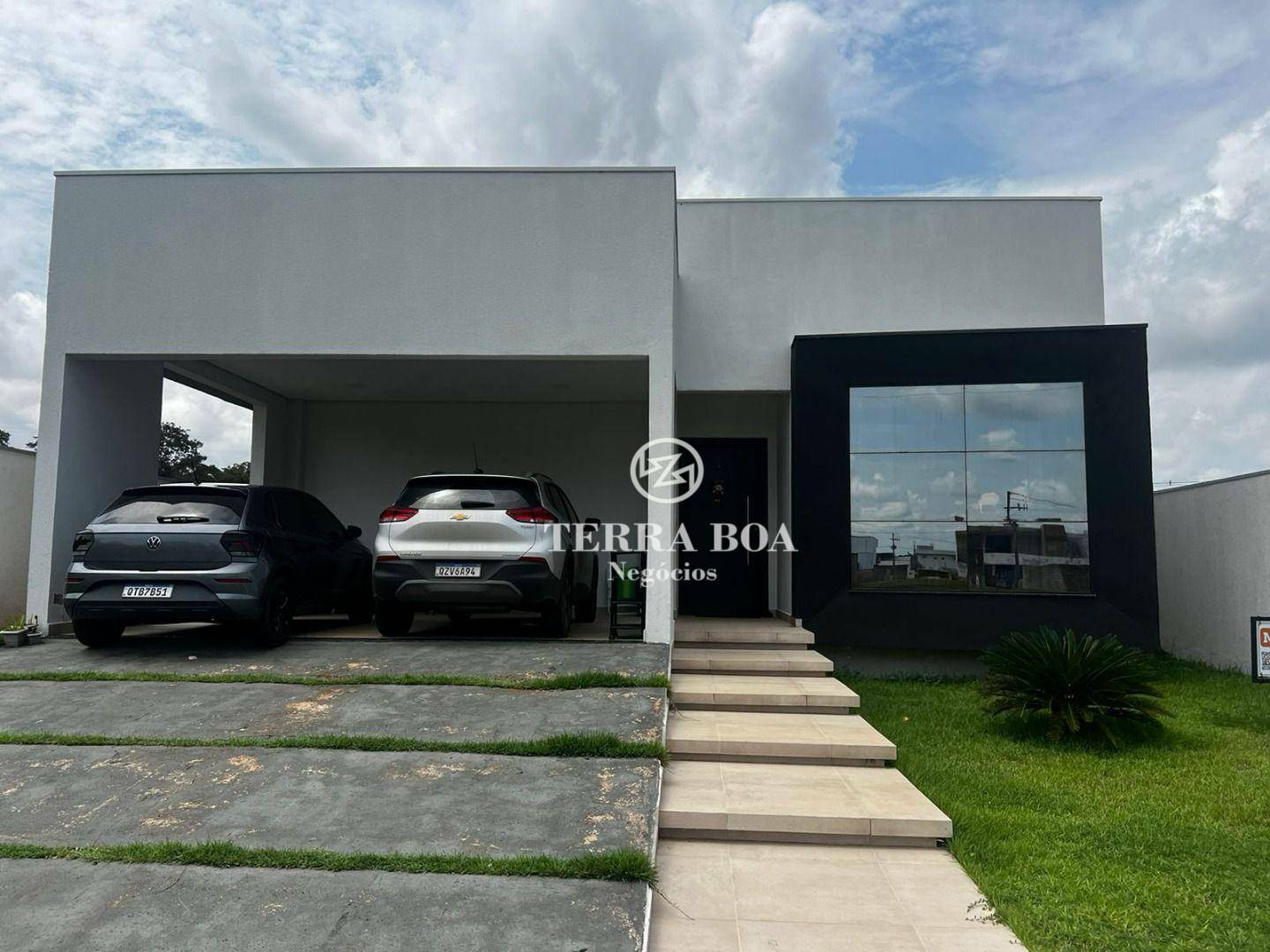 Casa de Condomínio à venda e aluguel com 3 quartos, 215M2 - Foto 2