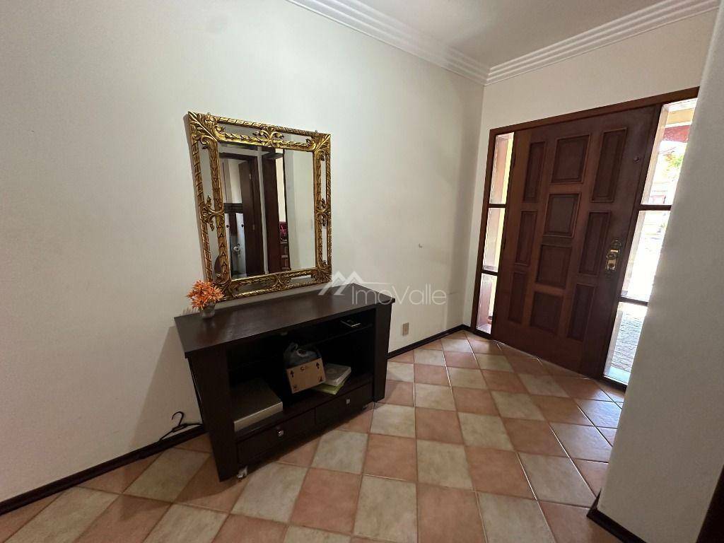 Casa de Condomínio à venda e aluguel com 4 quartos, 220m² - Foto 6