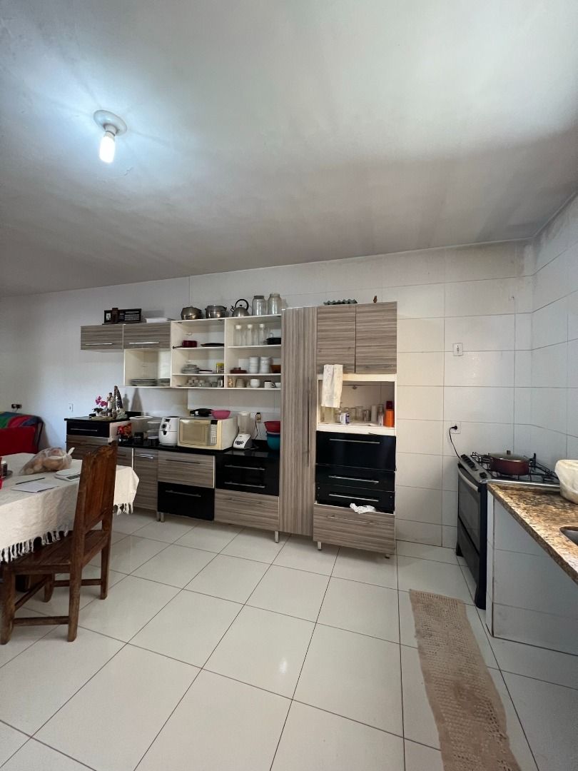 Casa à venda com 3 quartos, 180m² - Foto 4