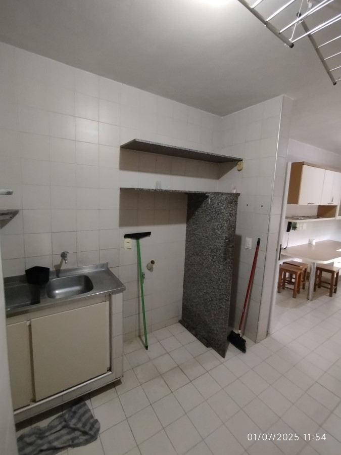 Apartamento para alugar com 3 quartos, 197m² - Foto 47