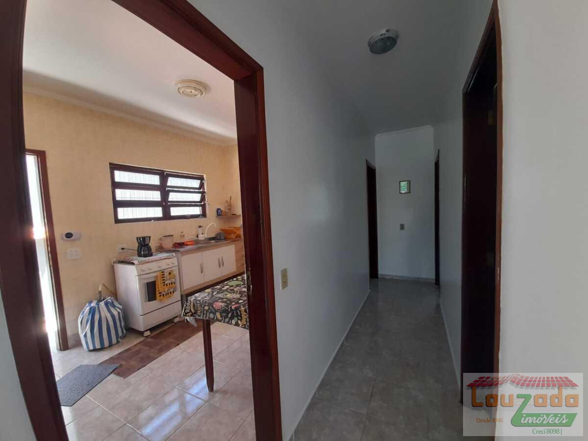 Casa à venda com 2 quartos, 500m² - Foto 11