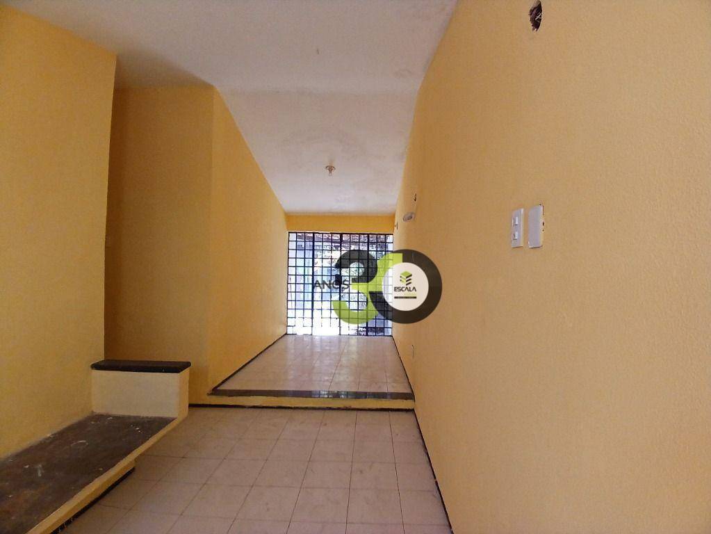 Casa para alugar com 3 quartos, 60m² - Foto 7