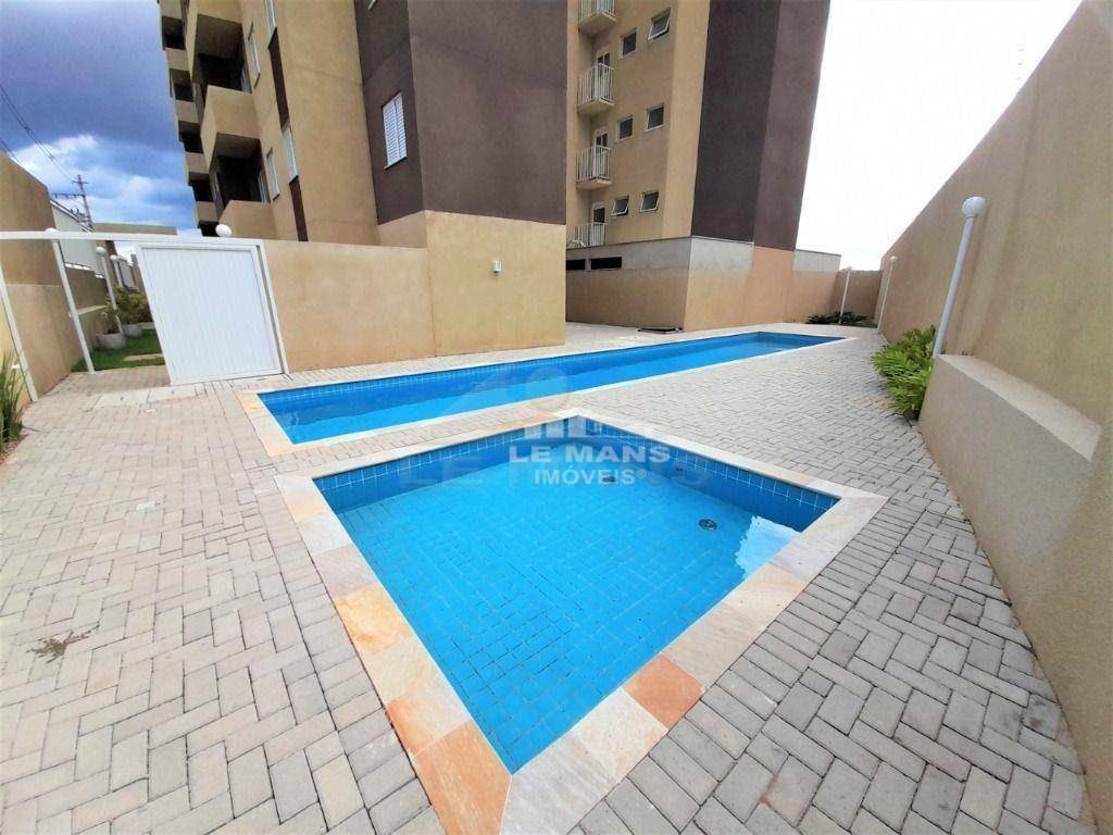 Apartamento à venda com 2 quartos, 66m² - Foto 2