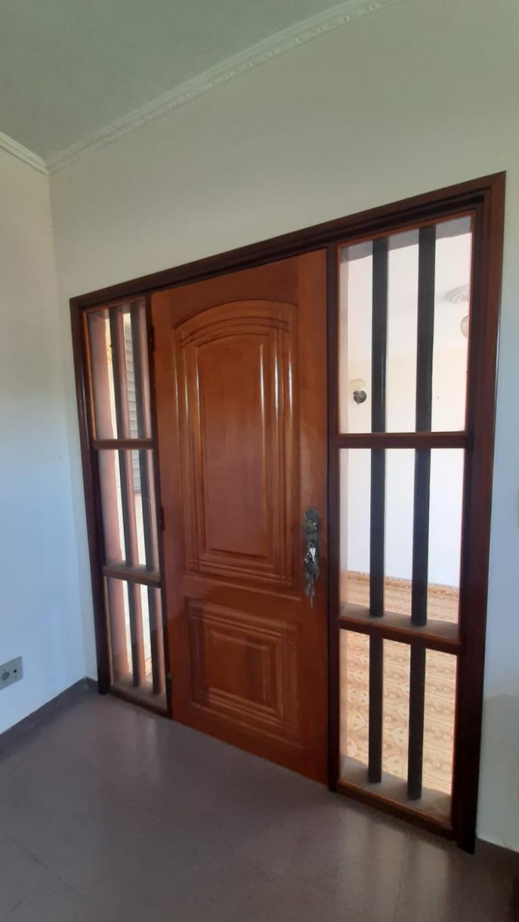 Casa à venda com 3 quartos, 121m² - Foto 2