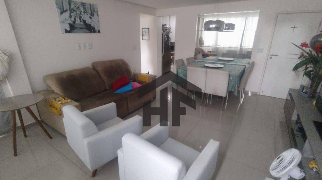 Apartamento à venda com 2 quartos, 70m² - Foto 4