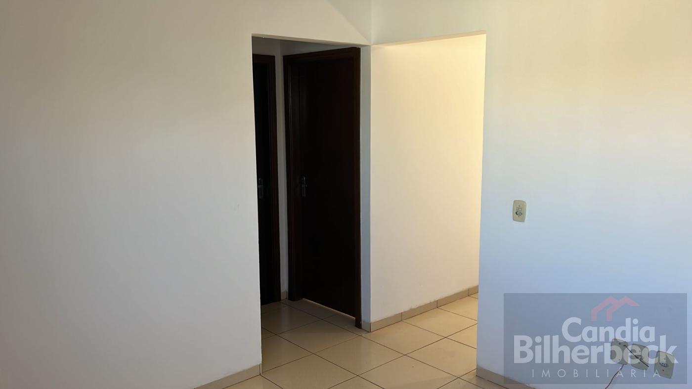 Casa à venda com 2 quartos, 150m² - Foto 2