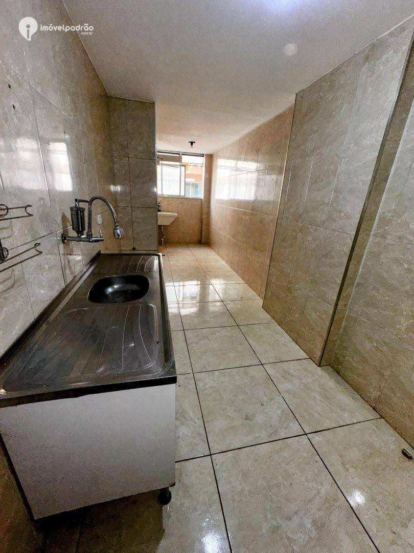 Apartamento para alugar com 2 quartos, 72m² - Foto 4
