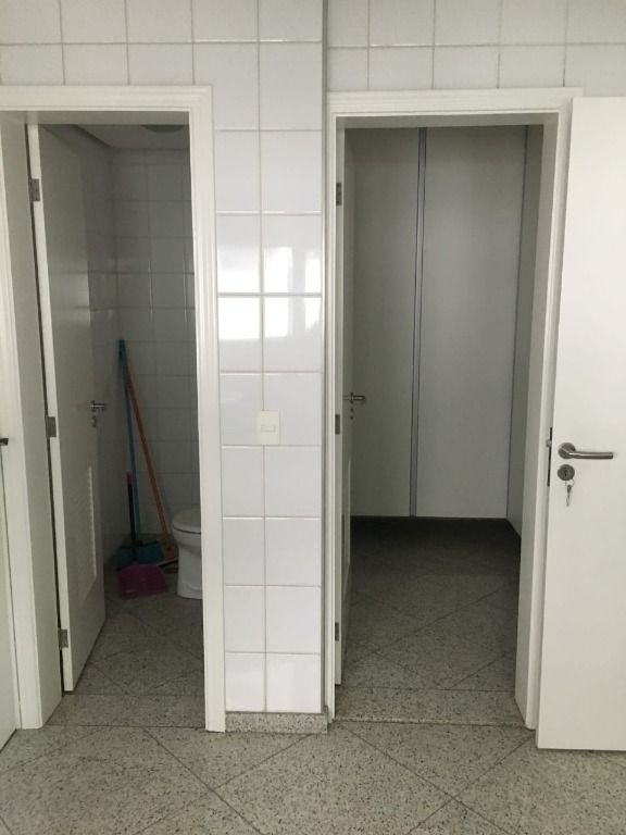 Apartamento à venda com 3 quartos, 215m² - Foto 13