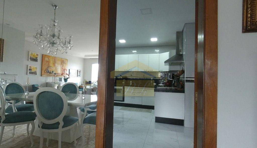 Apartamento à venda com 3 quartos, 158m² - Foto 11