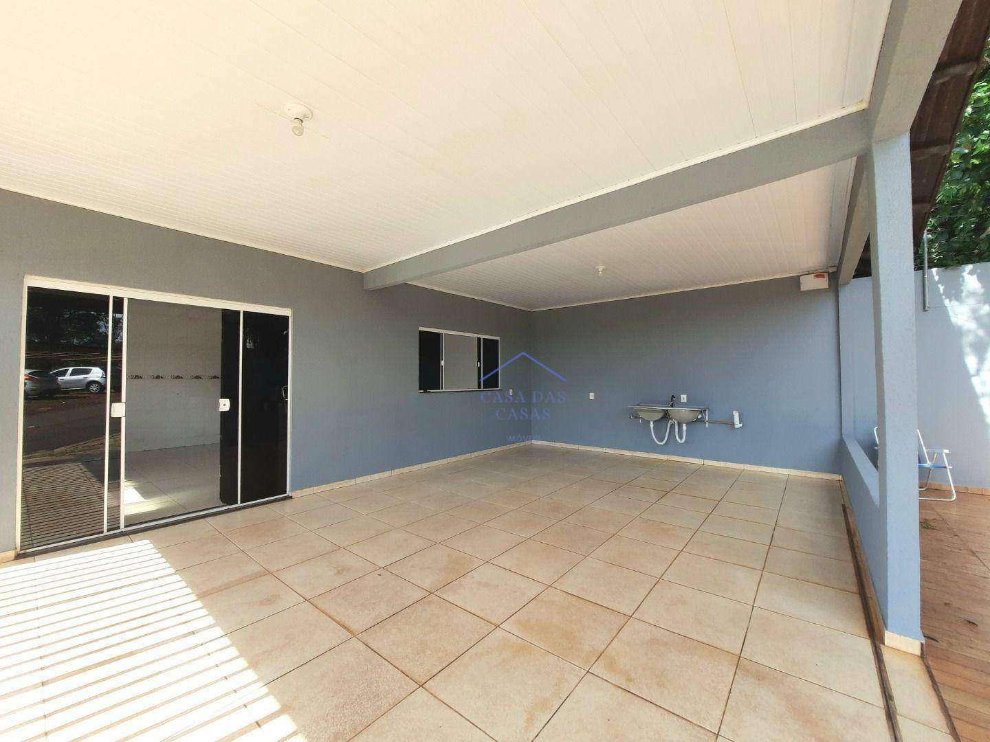 Casa à venda com 6 quartos, 250m² - Foto 3