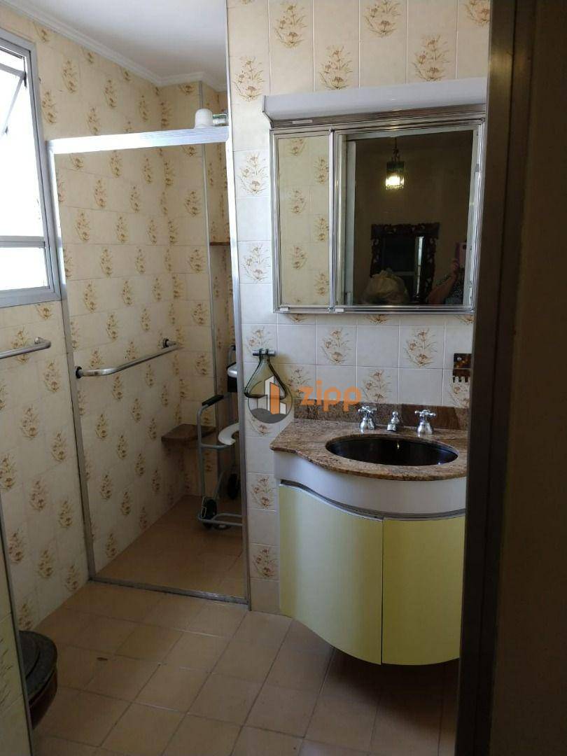 Apartamento à venda com 3 quartos, 160m² - Foto 2