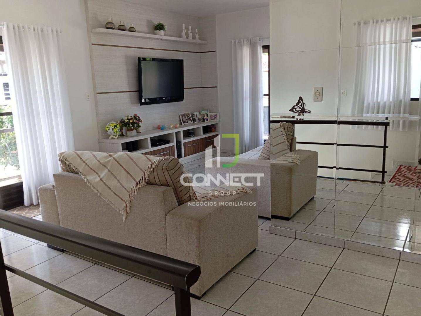 Casa à venda com 4 quartos, 240m² - Foto 2