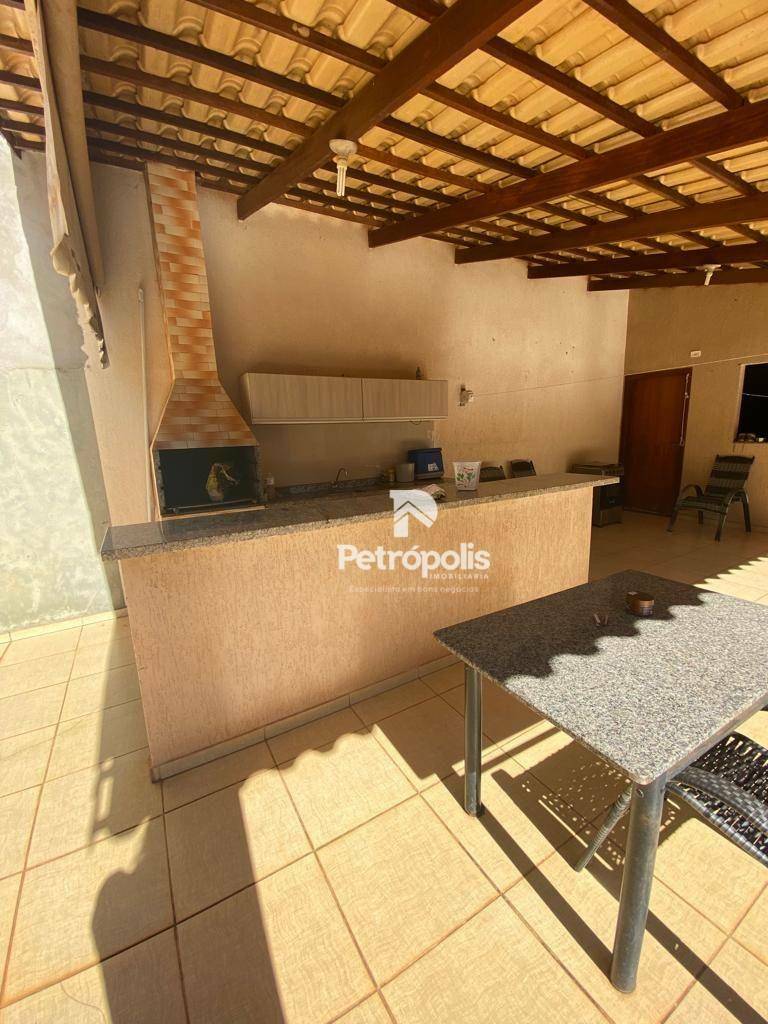 Casa à venda com 3 quartos, 185m² - Foto 9