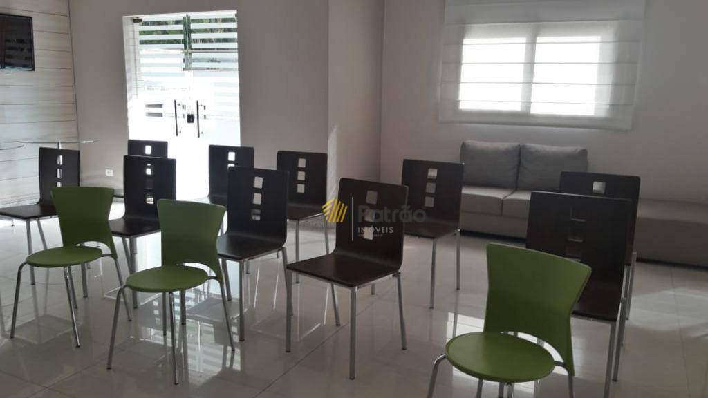 Apartamento para alugar com 3 quartos, 130m² - Foto 29