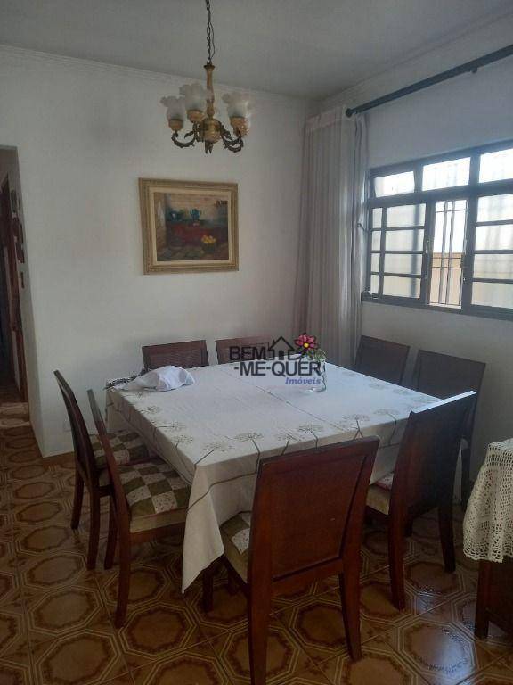 Casa à venda com 3 quartos, 136m² - Foto 4