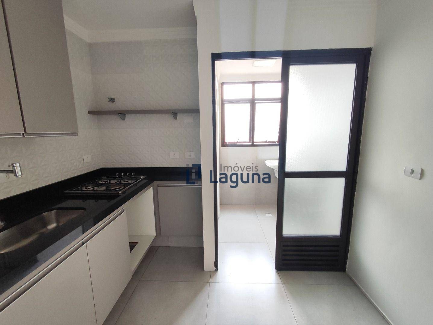 Apartamento para alugar com 3 quartos, 101m² - Foto 7