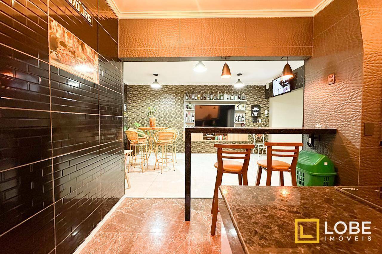 Casa à venda com 4 quartos, 198m² - Foto 7