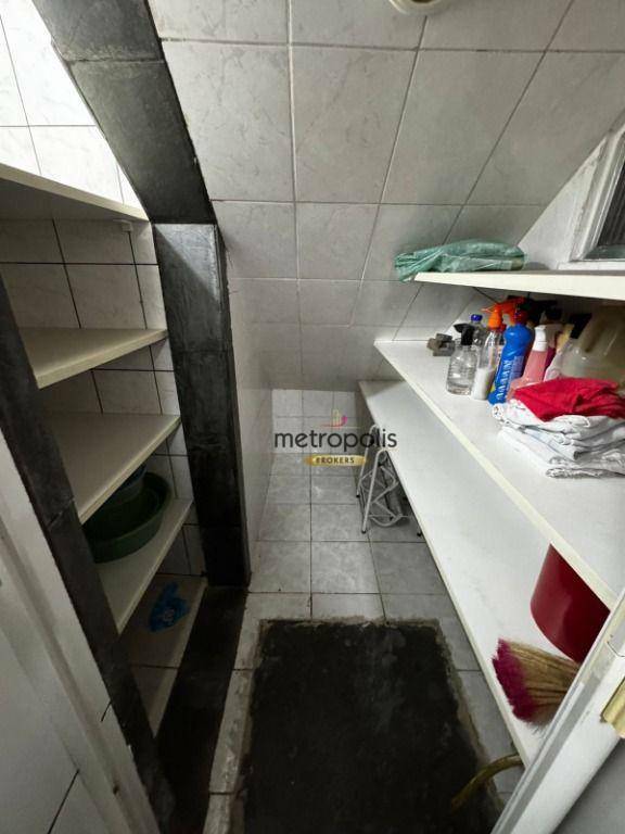 Sobrado à venda com 2 quartos, 215m² - Foto 12