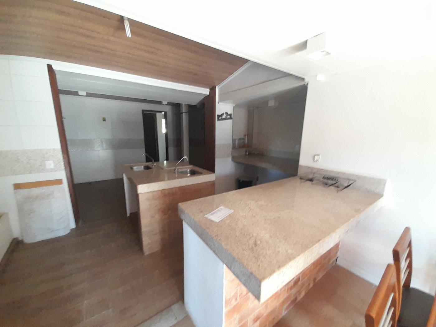 Casa de Condomínio para alugar com 4 quartos, 90m² - Foto 12