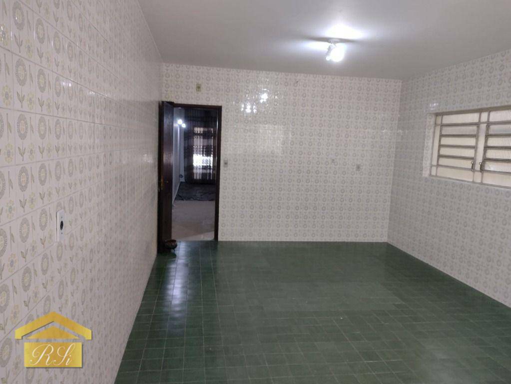 Sobrado para alugar com 3 quartos, 200m² - Foto 13