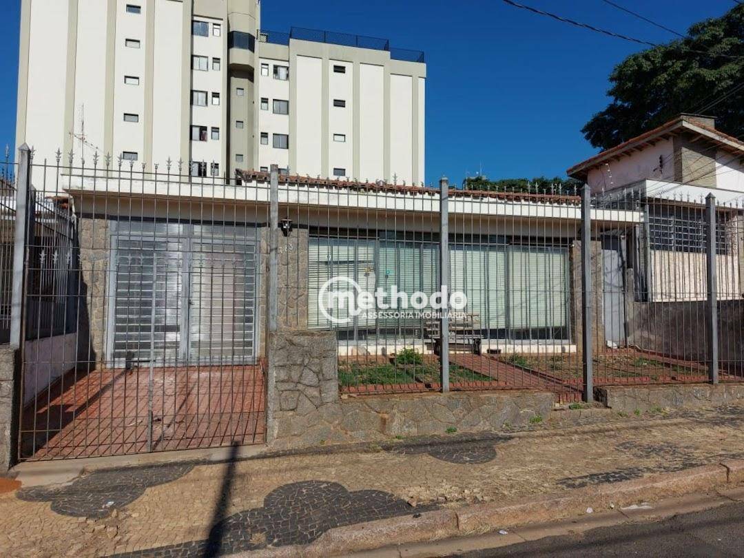 Casa à venda com 3 quartos, 385m² - Foto 1