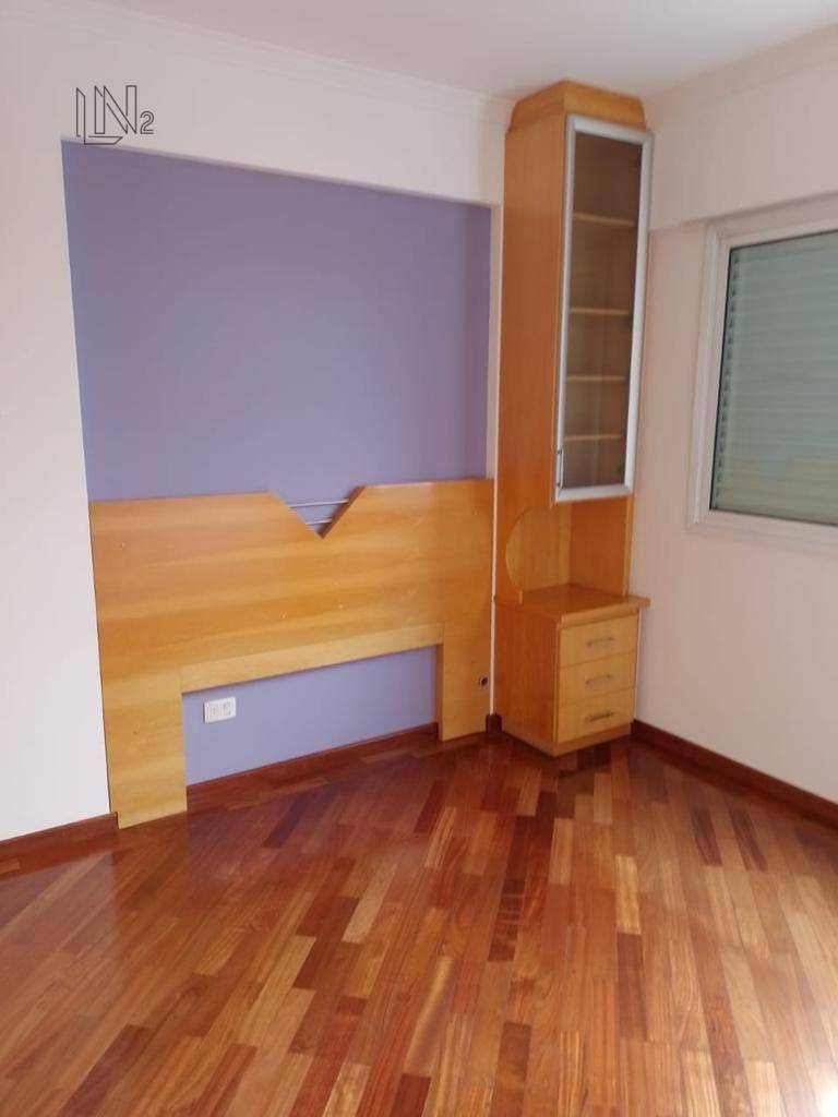 Apartamento à venda com 3 quartos, 137m² - Foto 20