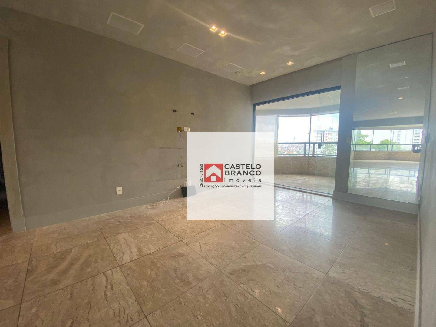 Apartamento à venda com 4 quartos, 243m² - Foto 9