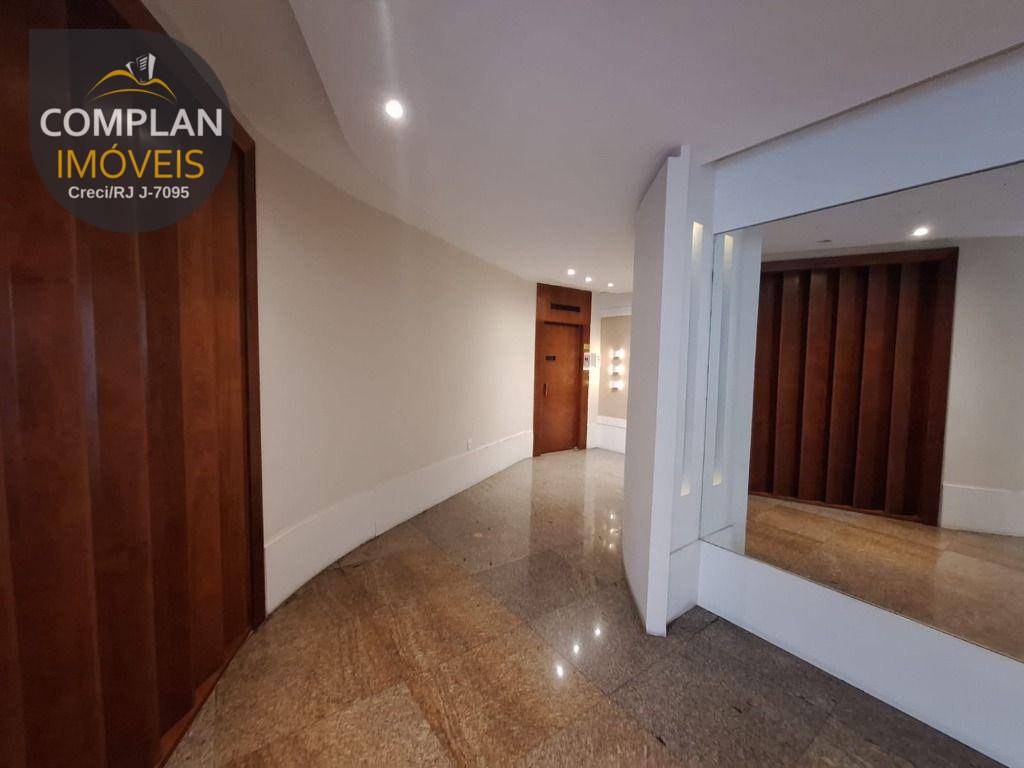 Apartamento à venda com 3 quartos, 190m² - Foto 2