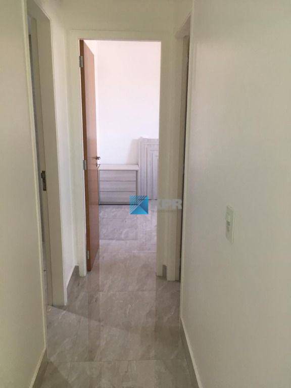 Apartamento à venda com 2 quartos, 69m² - Foto 9