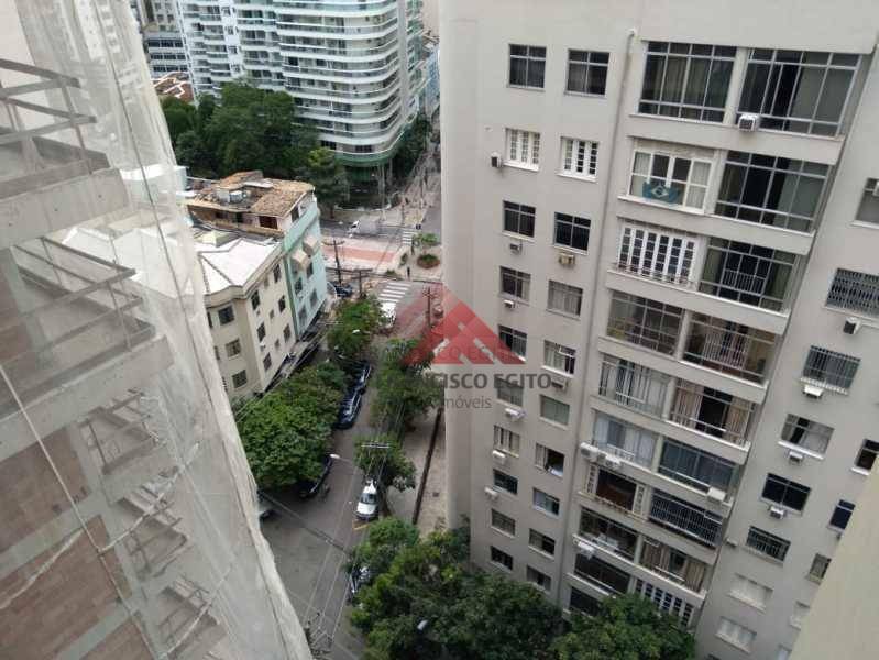 Apartamento à venda com 3 quartos, 90m² - Foto 2