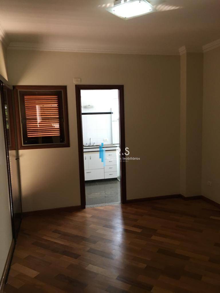 Casa de Condomínio à venda com 4 quartos, 400m² - Foto 36