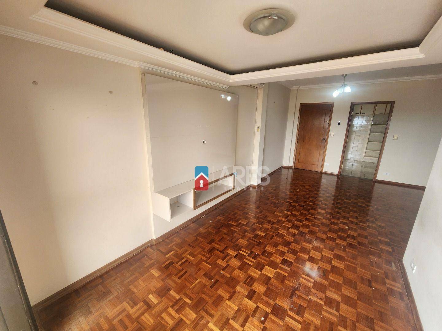 Apartamento para alugar com 3 quartos, 110m² - Foto 2