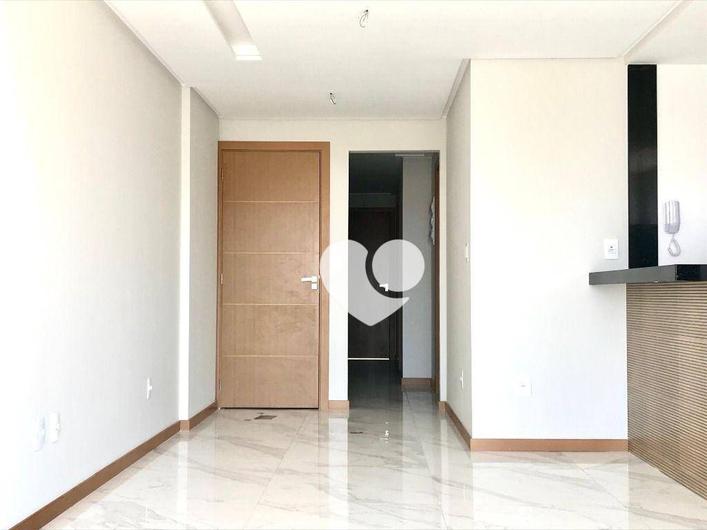 Apartamento à venda com 3 quartos, 92m² - Foto 4