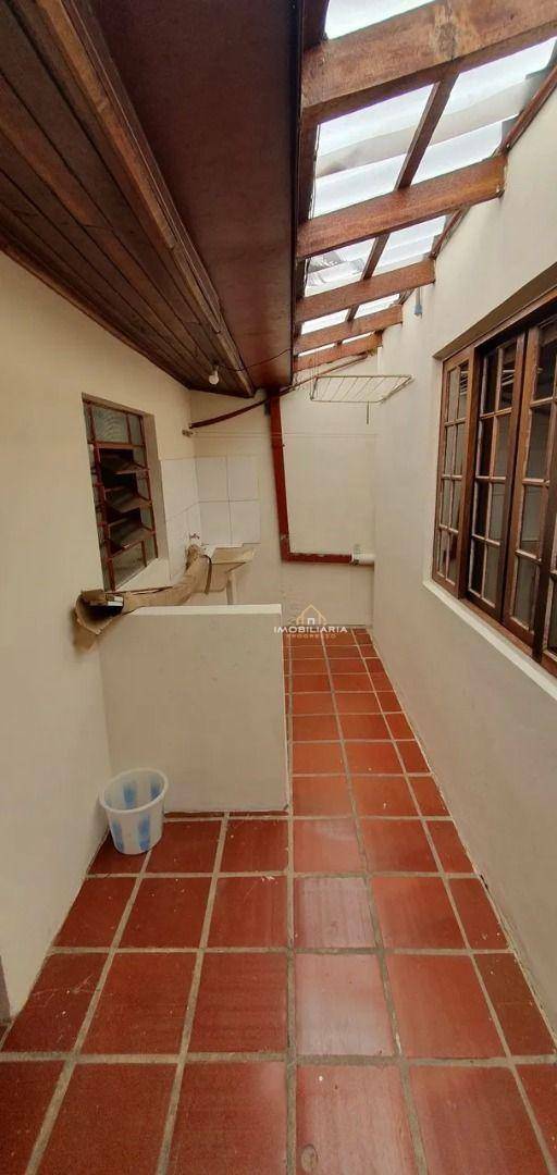 Casa à venda com 2 quartos, 200m² - Foto 6