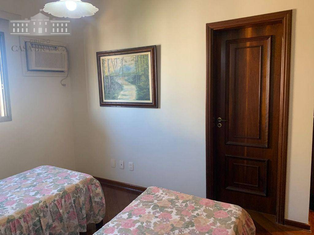 Apartamento à venda com 3 quartos, 260m² - Foto 19