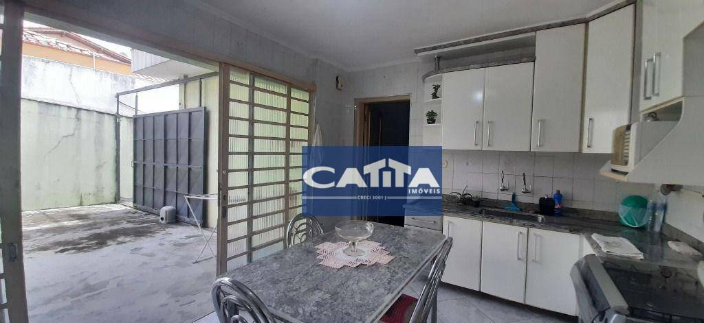 Casa à venda com 4 quartos, 197m² - Foto 11