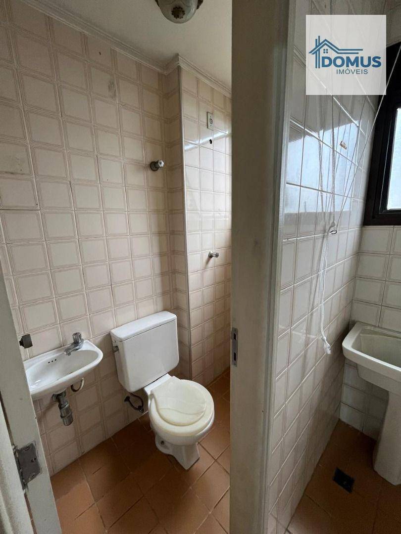 Apartamento para alugar com 3 quartos, 115m² - Foto 18