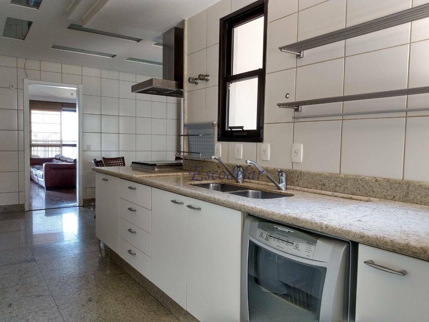 Apartamento à venda com 3 quartos, 165m² - Foto 7