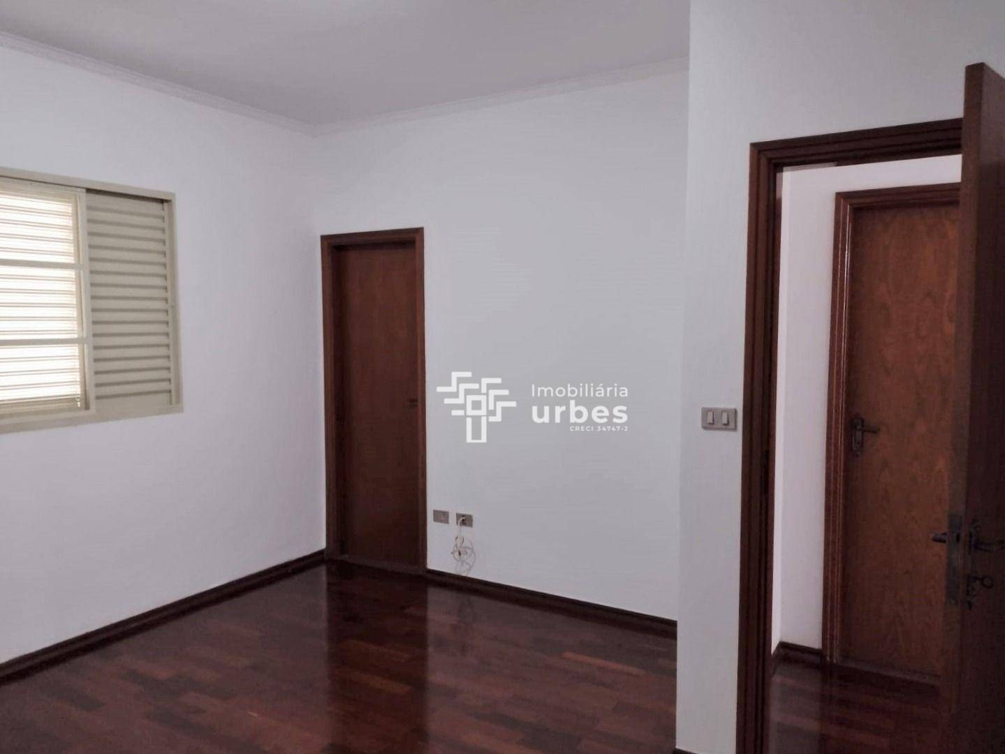 Casa à venda com 3 quartos, 247m² - Foto 8