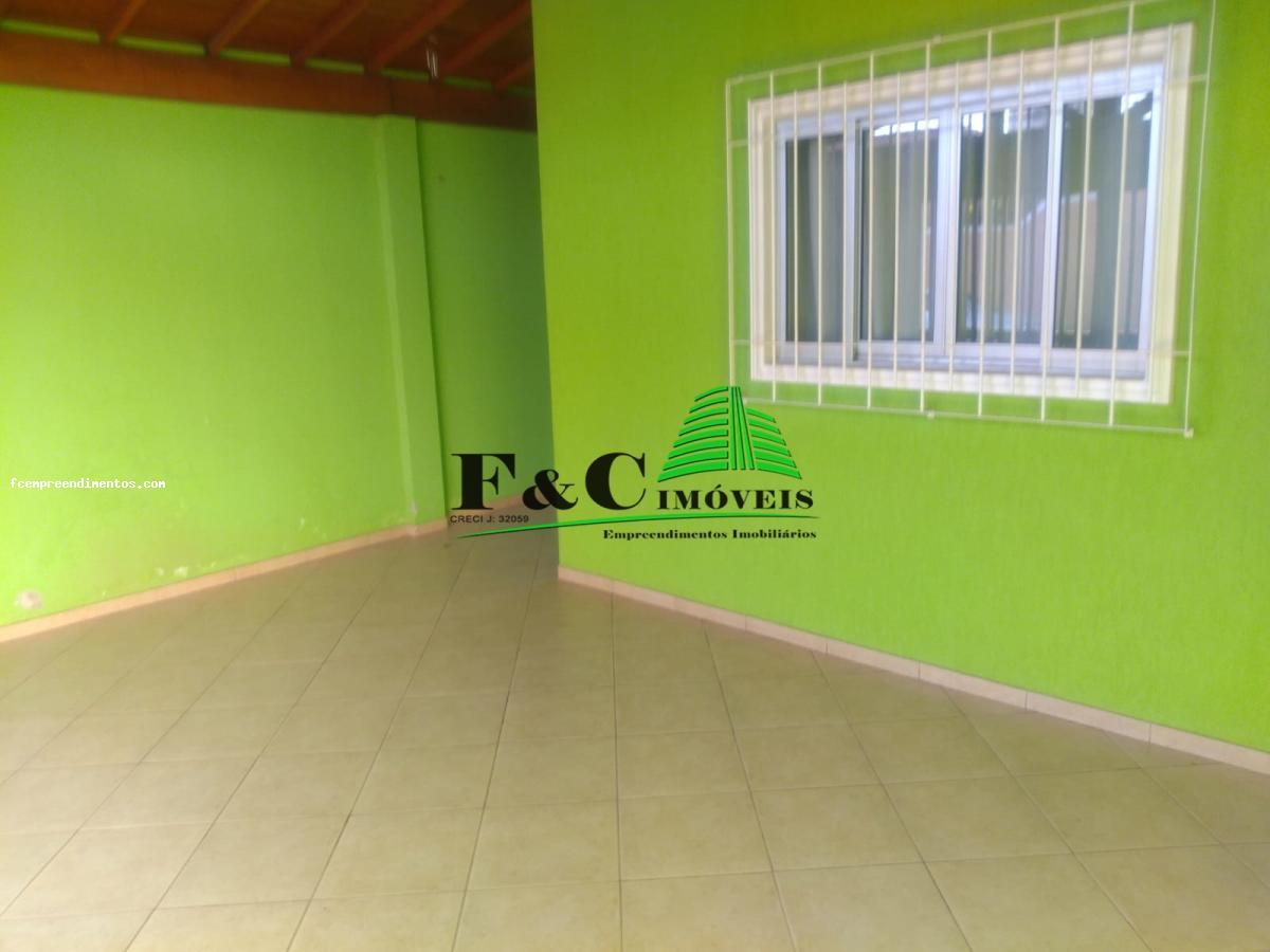 Casa à venda com 2 quartos, 300m² - Foto 2