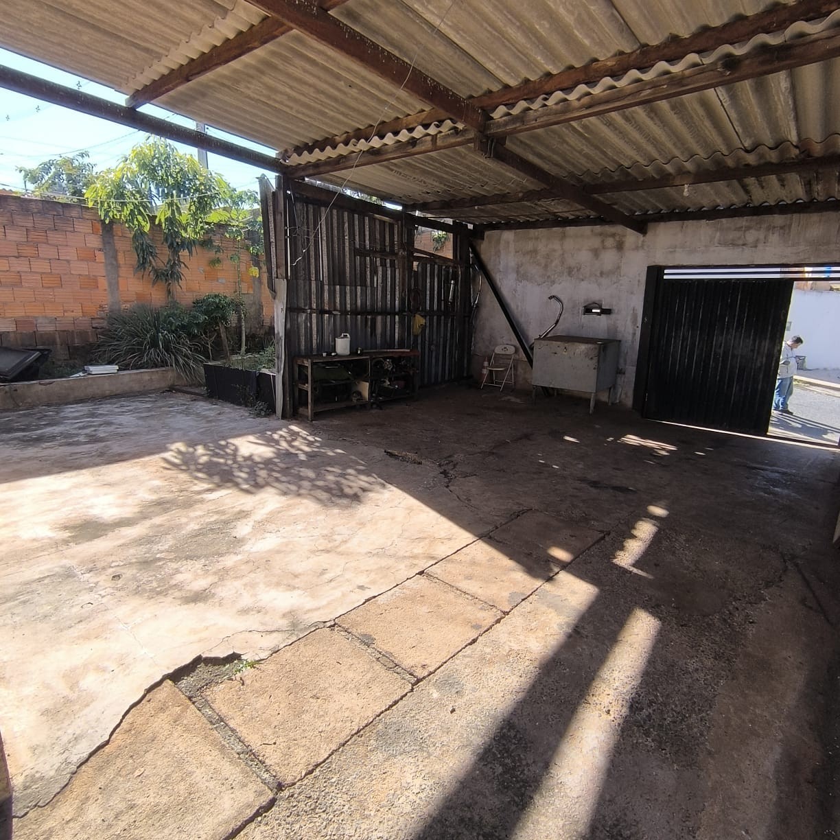Casa à venda com 2 quartos, 200m² - Foto 2