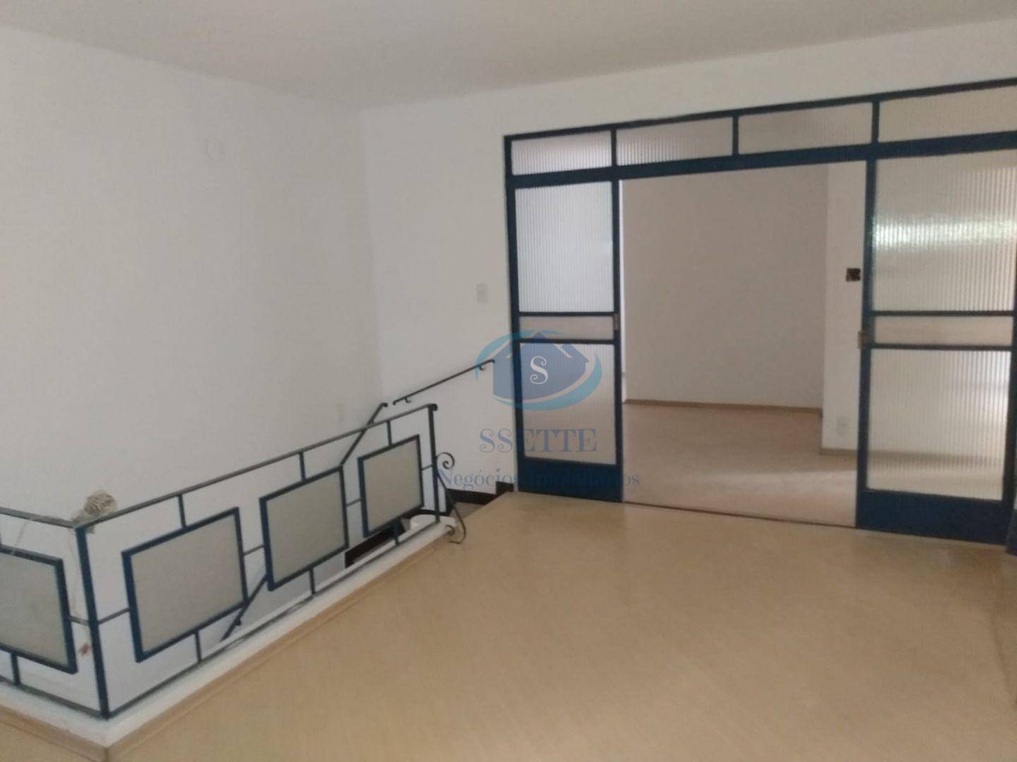 Casa para alugar com 2 quartos, 80m² - Foto 12