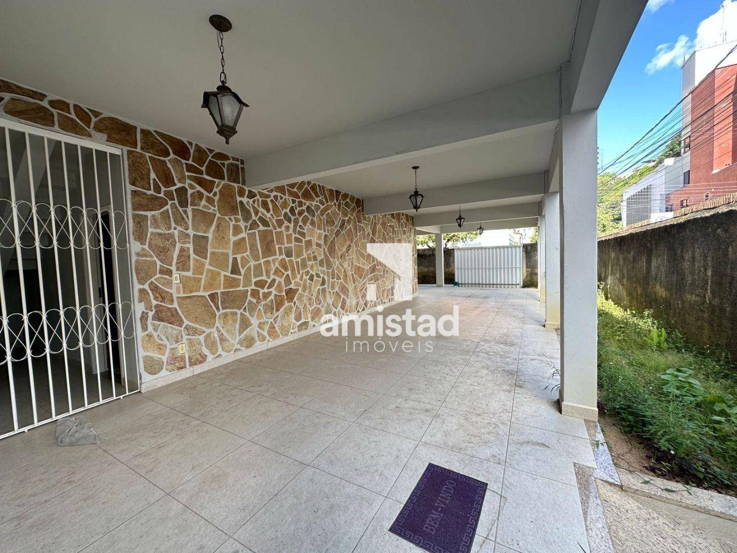 Casa para alugar com 6 quartos, 280m² - Foto 5