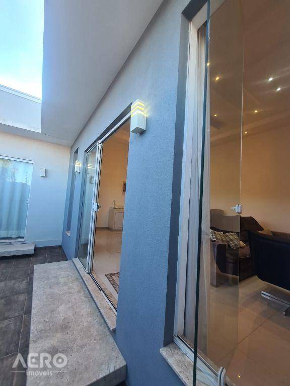 Casa à venda com 3 quartos, 230m² - Foto 6