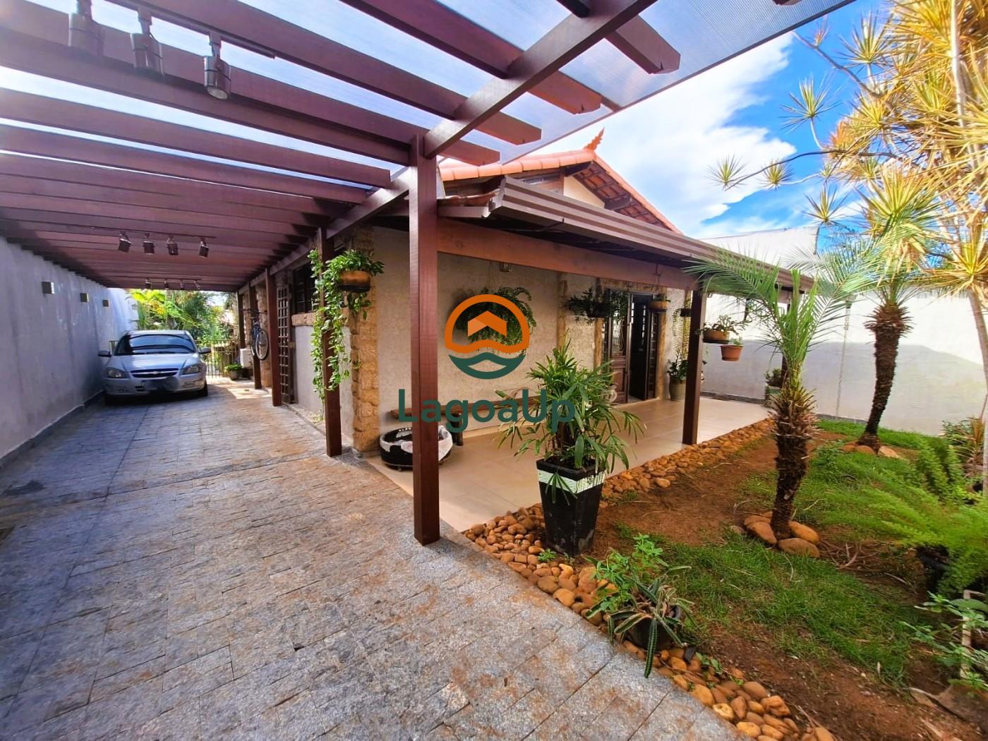 Casa à venda com 3 quartos, 238m² - Foto 2